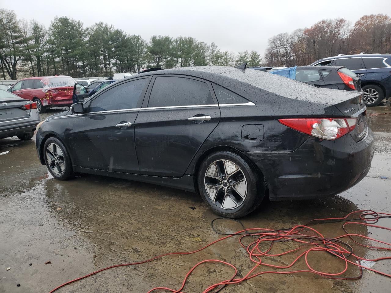 2011 Hyundai Sonata - Image 2
