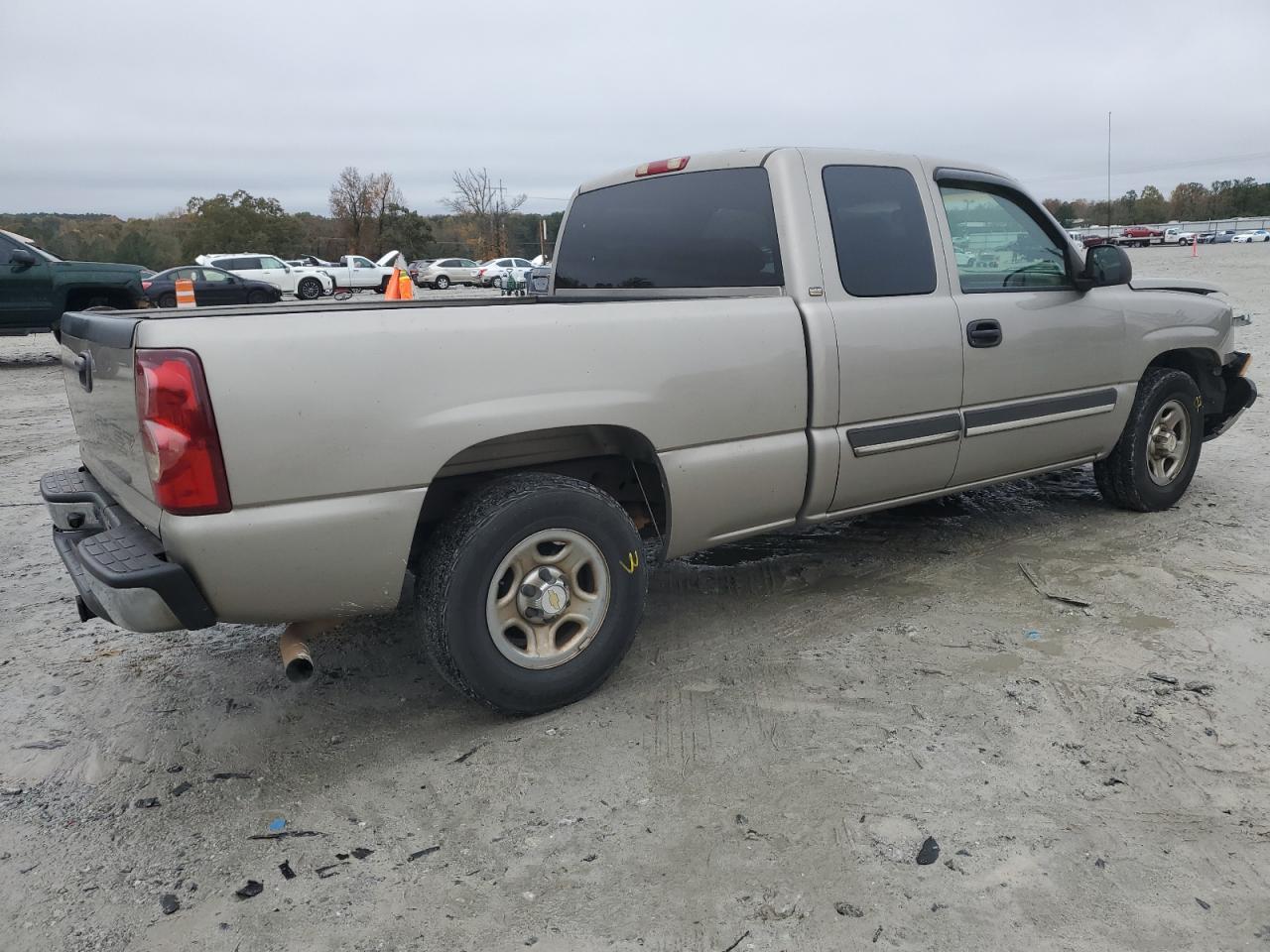 2003 Chevrolet Silverado C1500 VIN: 2GCEC19V831392171 Lot: 80560884