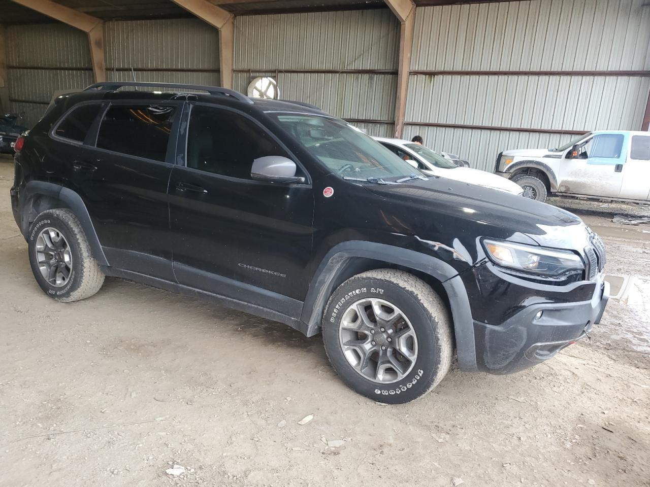2019 Jeep Cherokee - Image 4