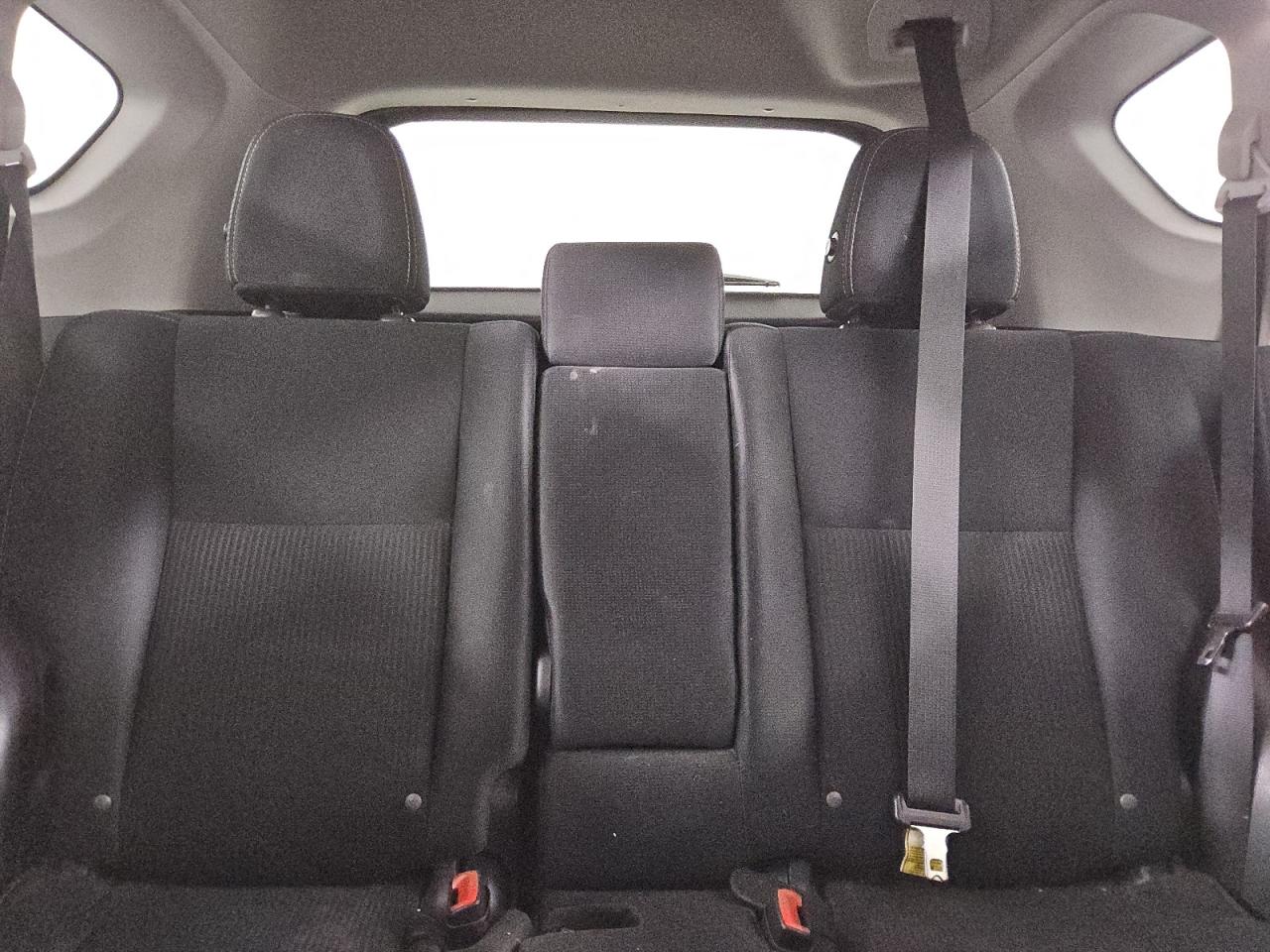 2014 Toyota RAV 4 - Image 10