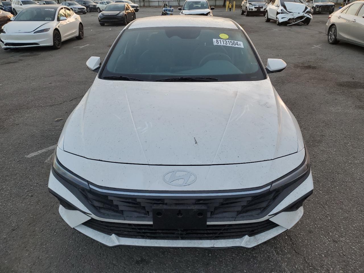 2024 Hyundai Elantra - Image 5