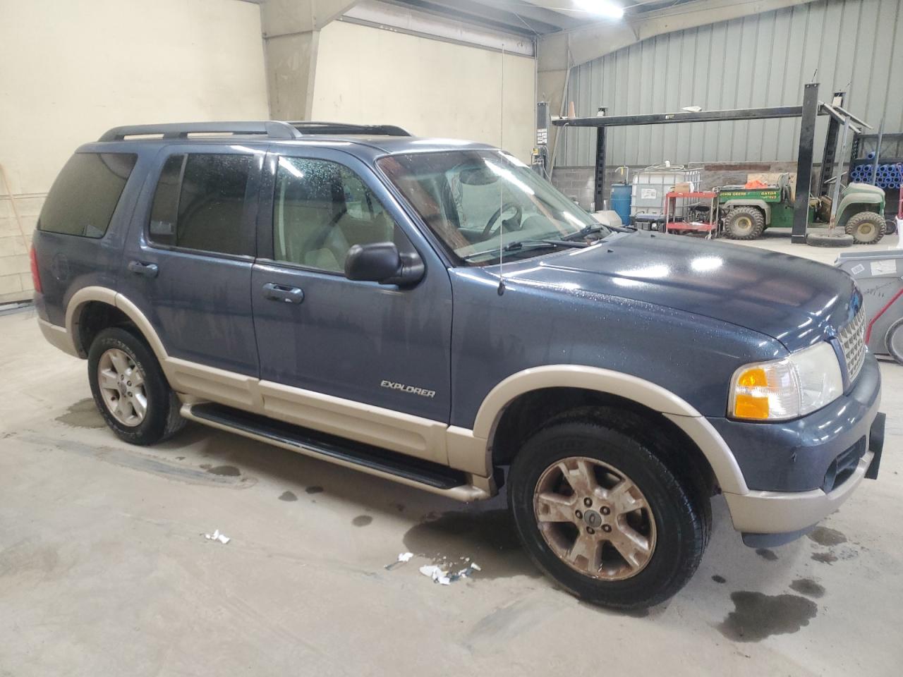2005 Ford Explorer - Image 4