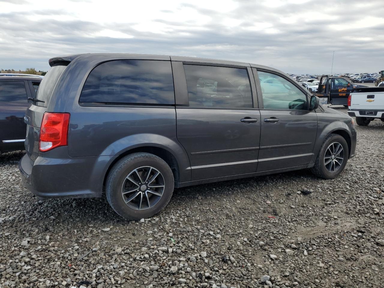 VIN 2C4RDGCGXGR126265 2016 DODGE CARAVAN no.3