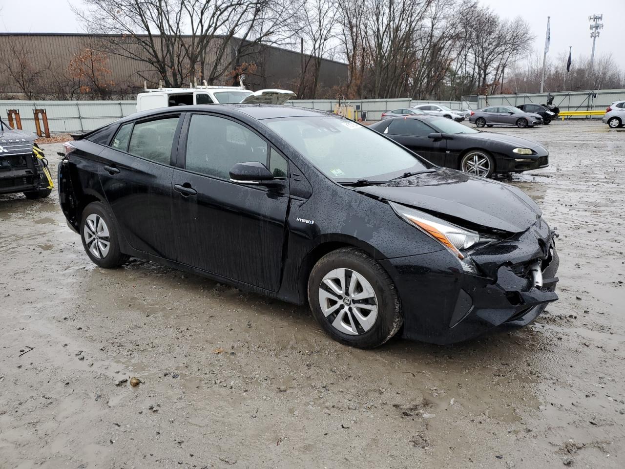 VIN JTDKARFU8J3063299 2018 TOYOTA PRIUS no.4