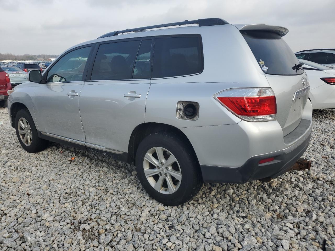2012 Toyota Highlander - Image 2