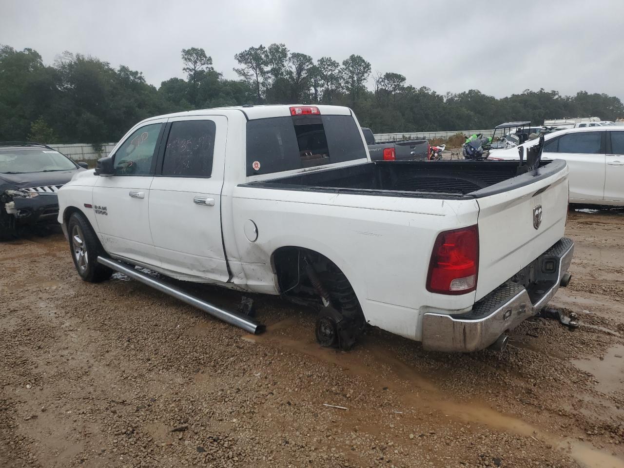 2014 RAM 1500 - Image 2