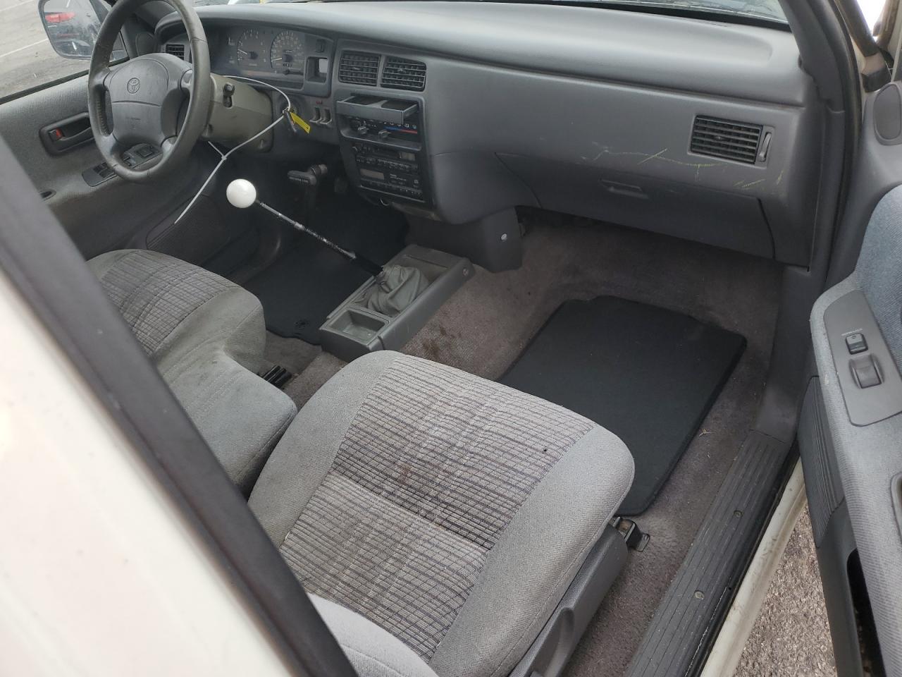1995 Toyota T100 - Image 8