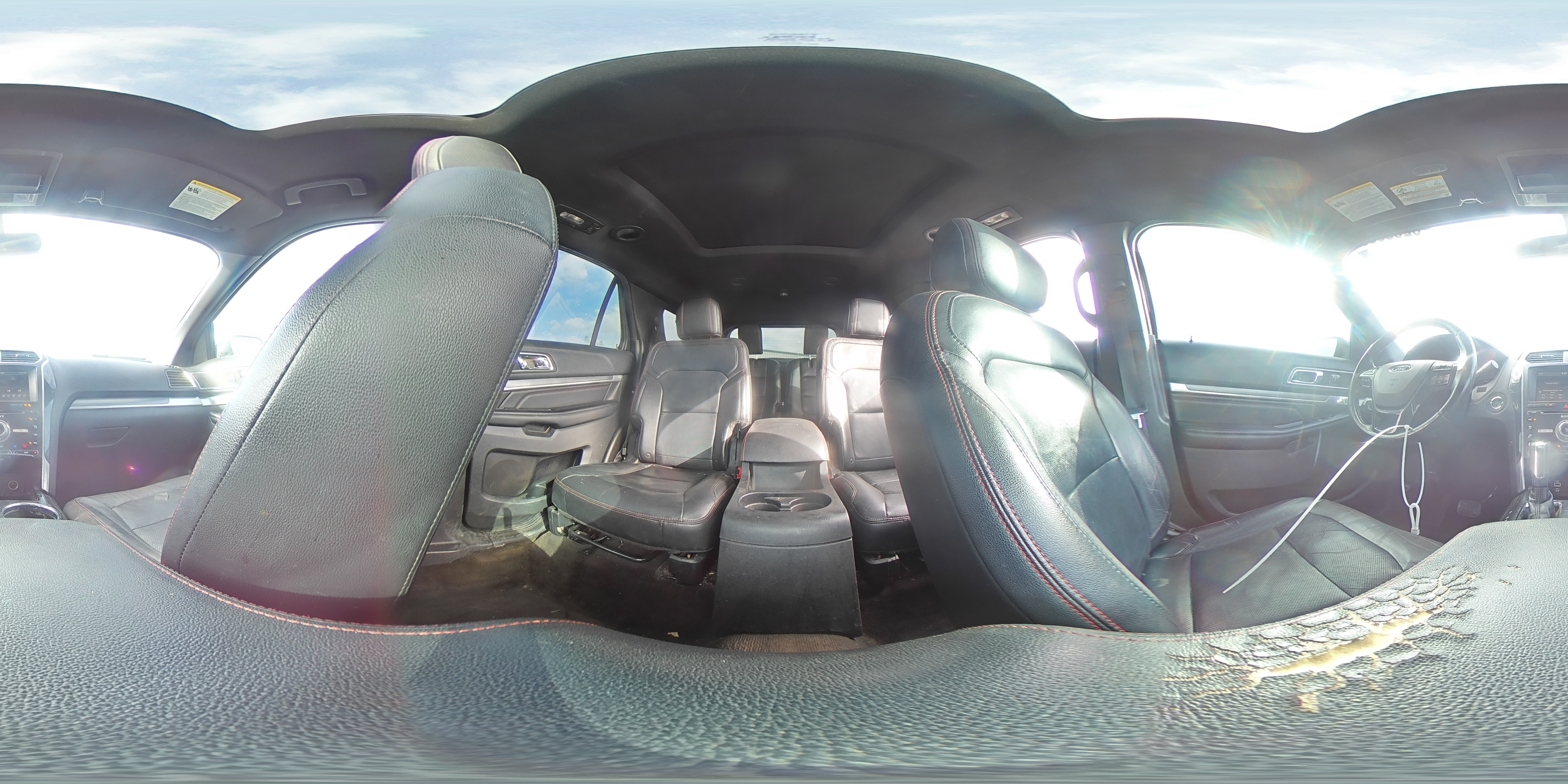 2016 Ford Explorer - Image 14