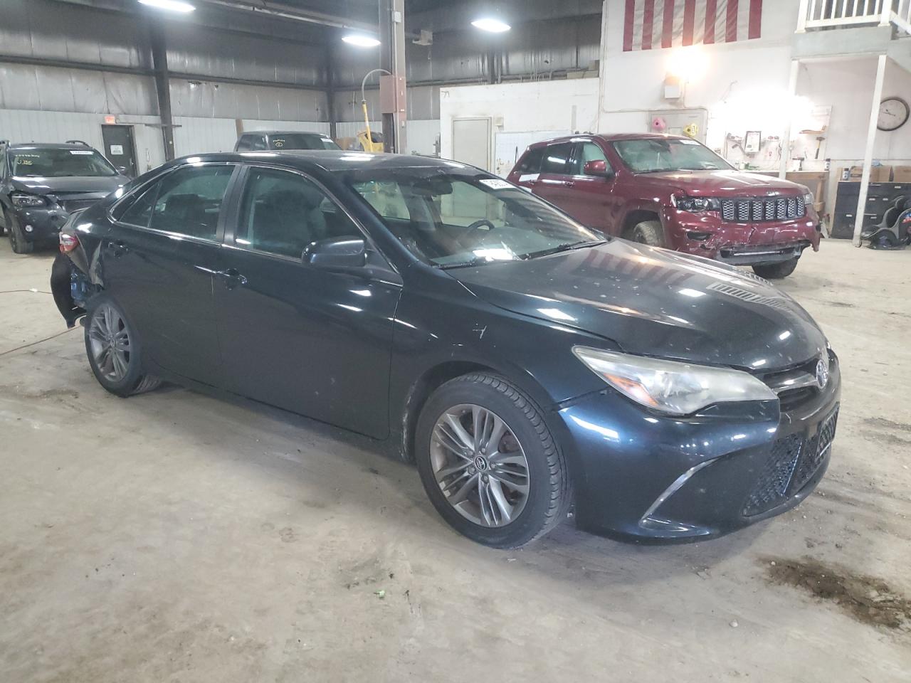 VIN 4T1BF1FK2GU118152 2016 TOYOTA CAMRY no.4