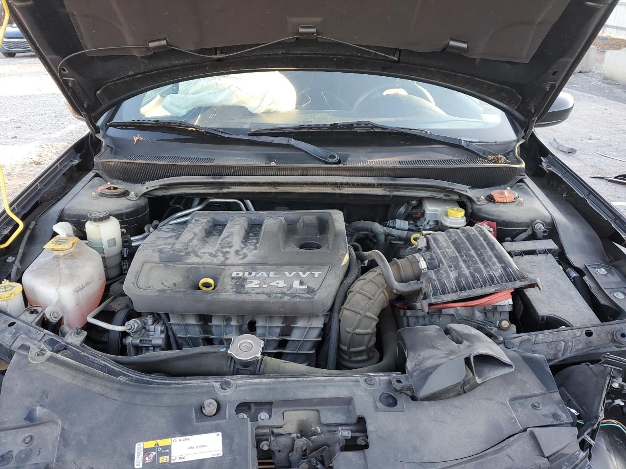 2014 Chrysler 200 - Image 13