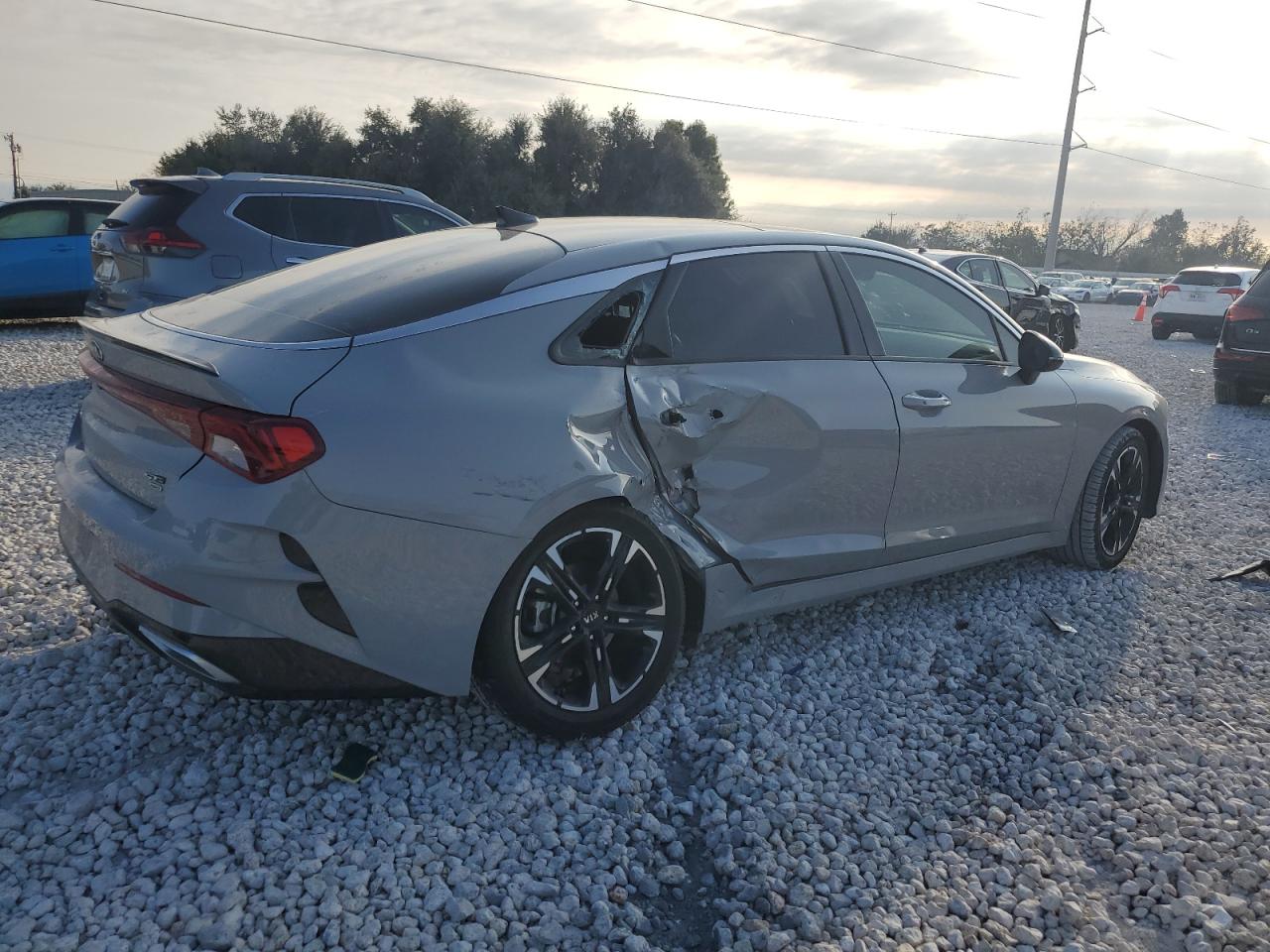 2021 Kia K5 - Image 3