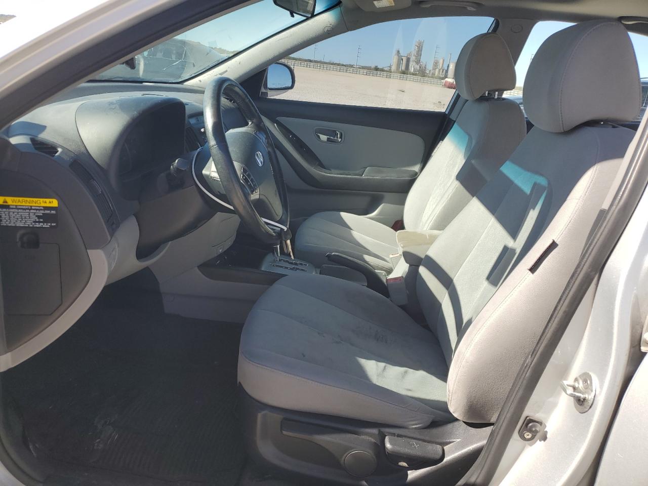 2010 Hyundai Elantra - Image 7