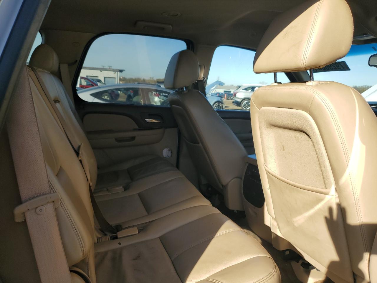 2009 Chevrolet Tahoe - Image 11