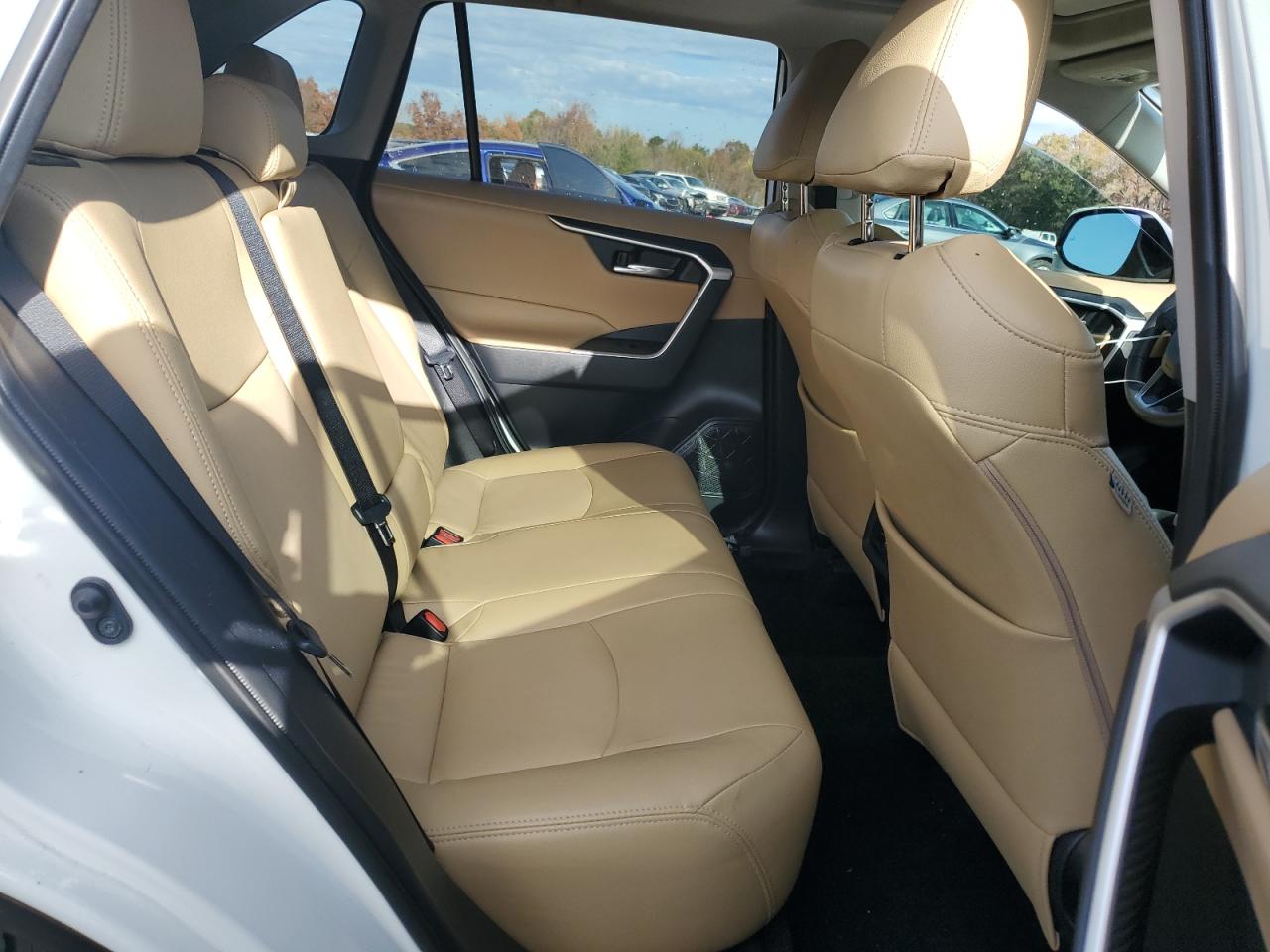 2020 Toyota RAV 4 - Image 11