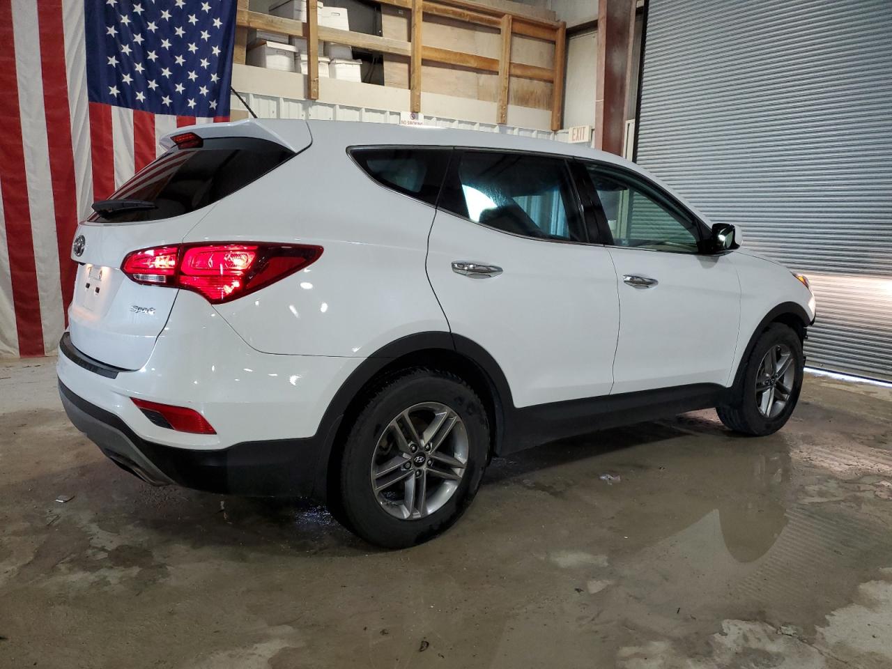 2018 Hyundai Santa Fe - Image 3
