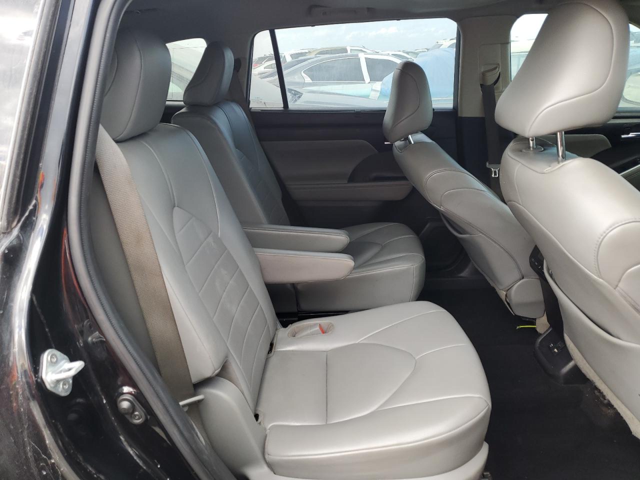 2021 Toyota Highlander Xle VIN: 5TDGZRAH6MS524947 Lot: 76019524