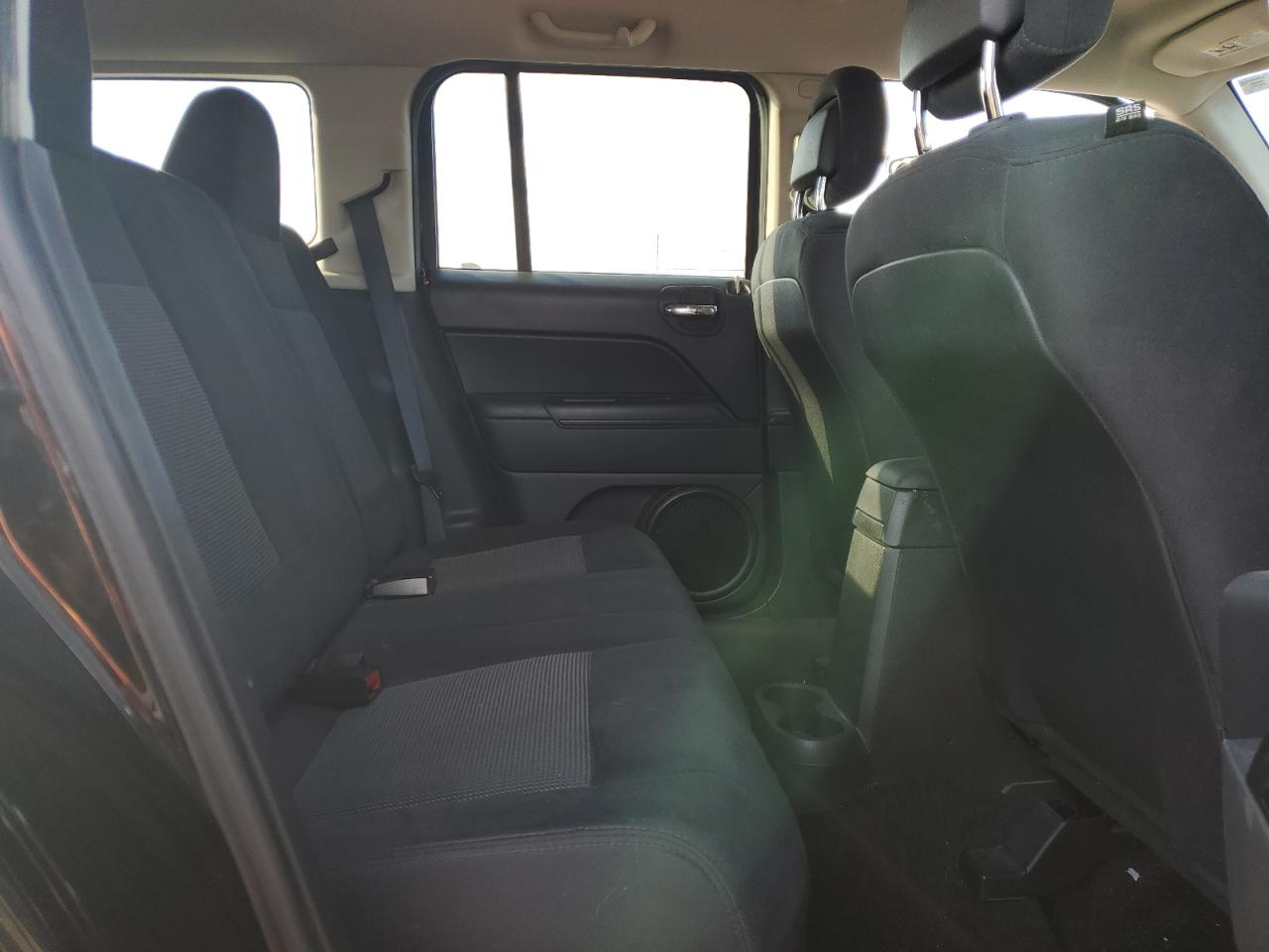 2012 Jeep Liberty (Patriot) - Image 10