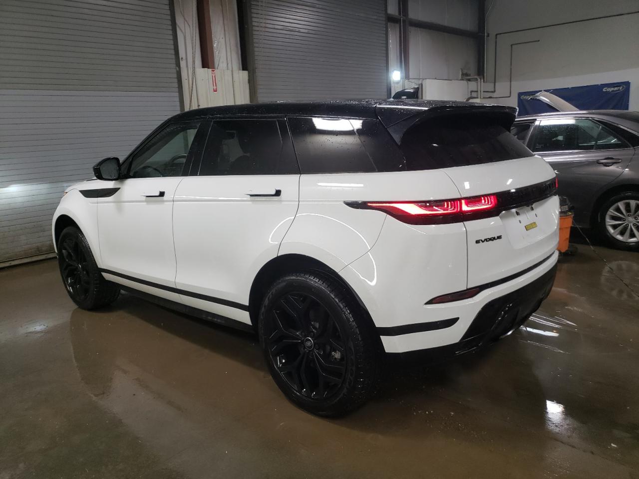 2023 Land Rover Range Rover - Image 2