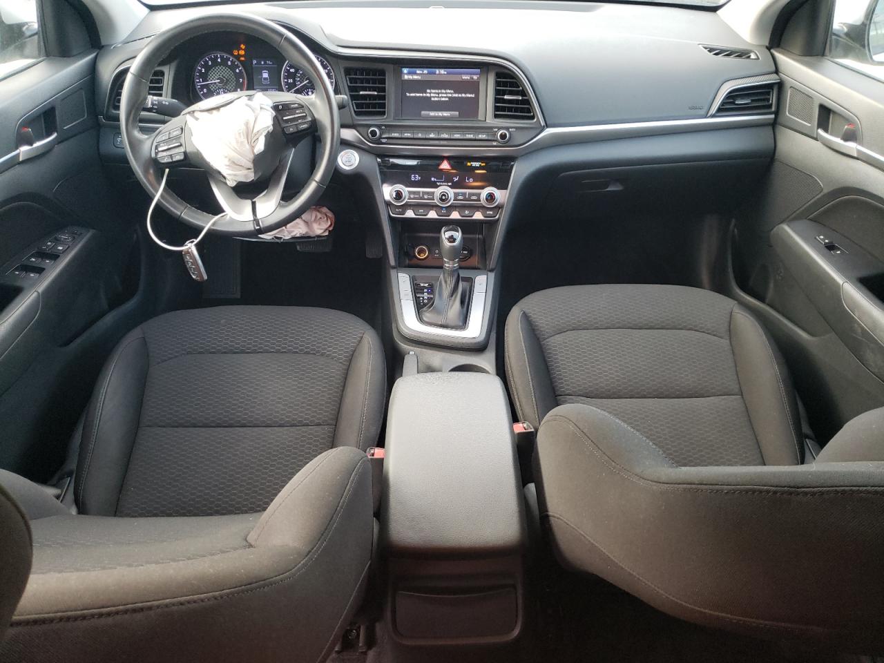 2020 Hyundai Elantra - Image 8