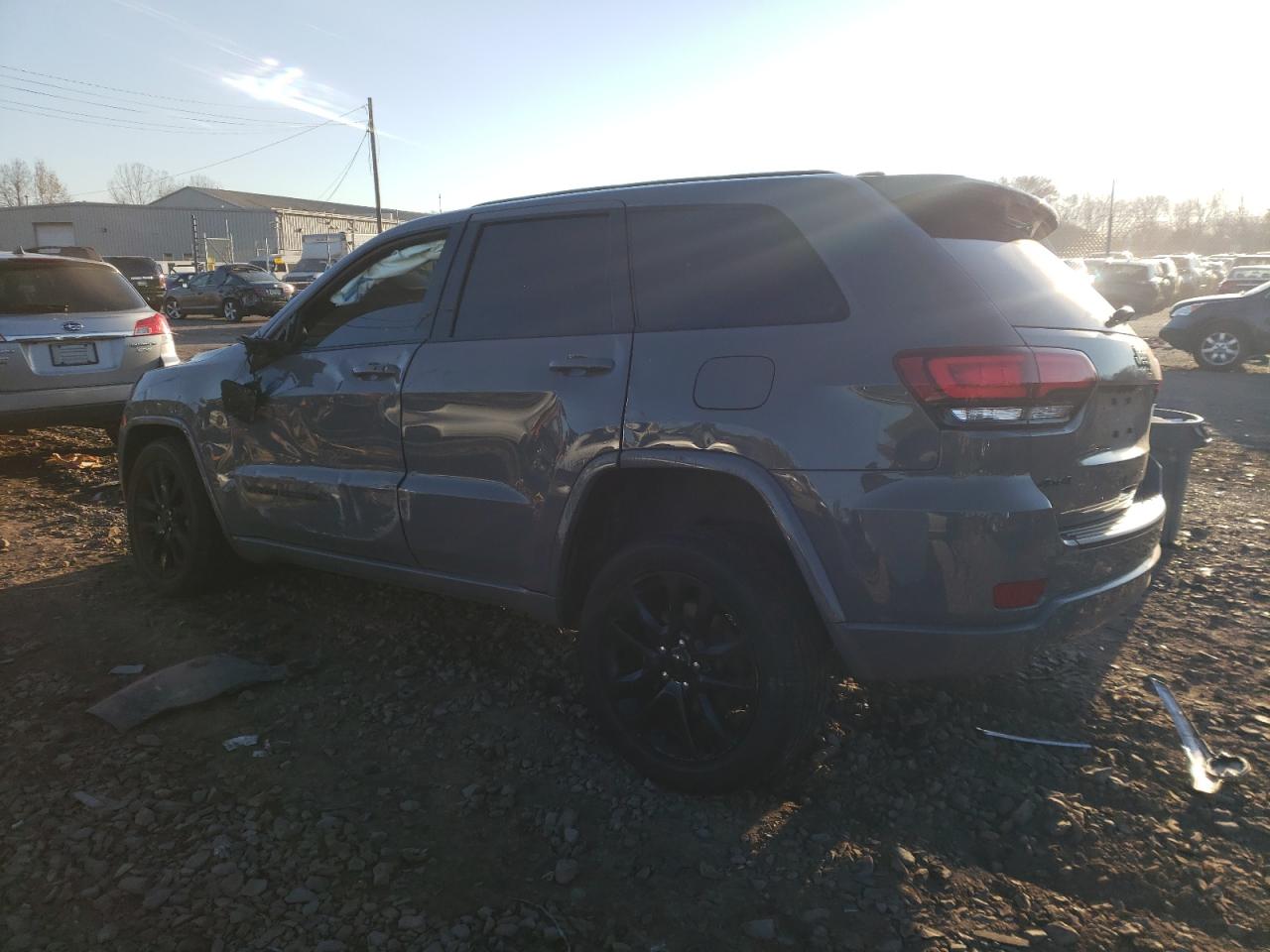 2020 Jeep Grand Cherokee - Image 2