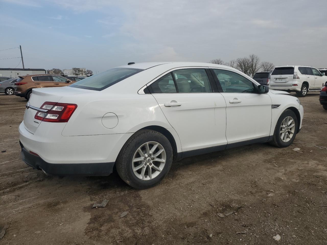 VIN 1FAHP2D82DG112862 2013 FORD TAURUS no.3