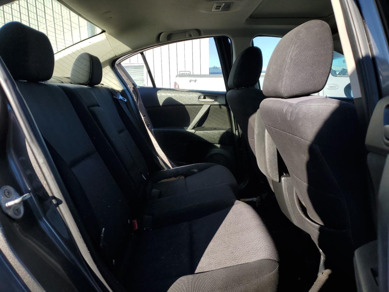 2010 Mazda 3 - Image 11