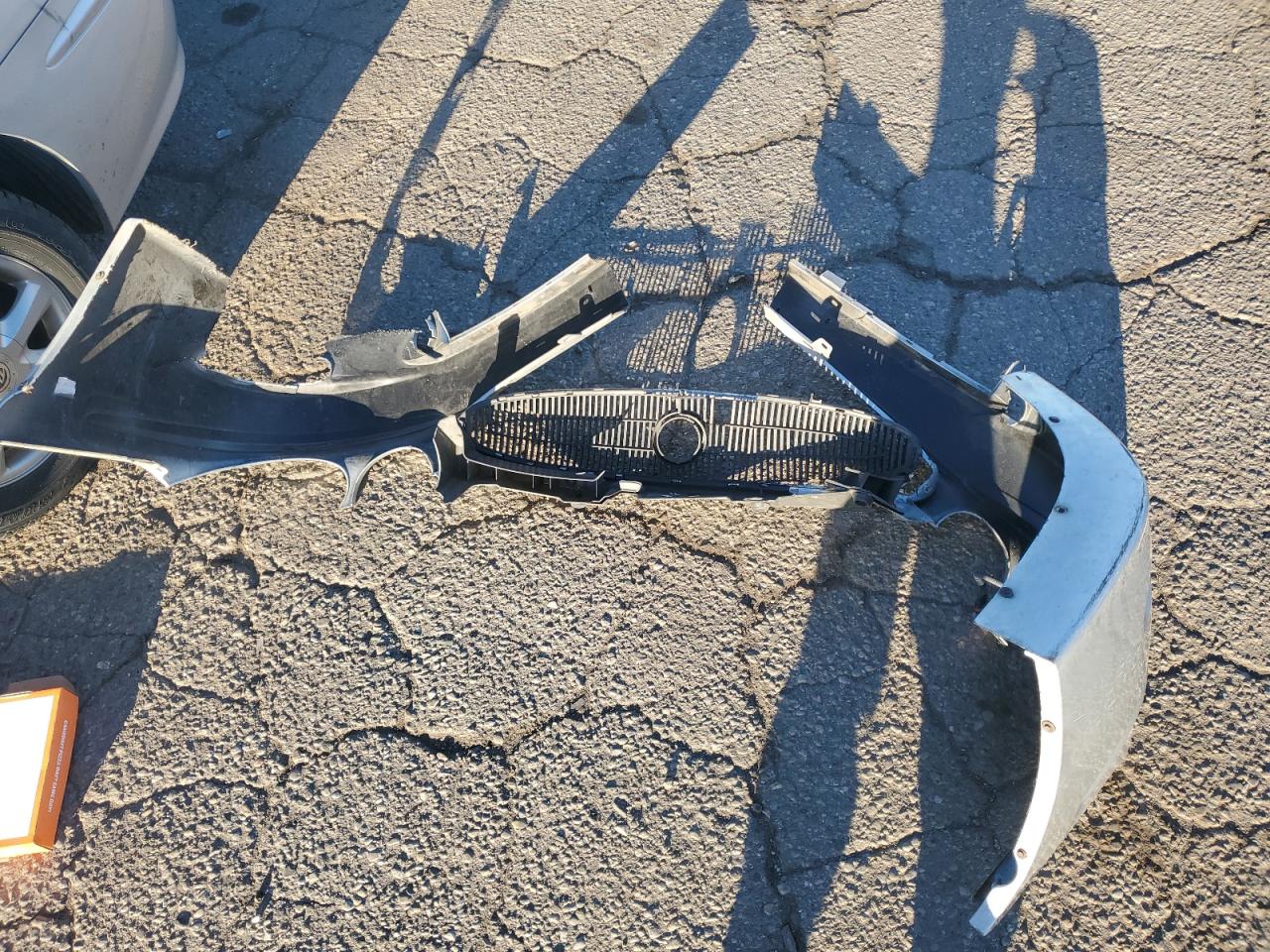 2005 Buick Lacrosse Cxl VIN: 2G4WD532051286108 Lot: 79496094