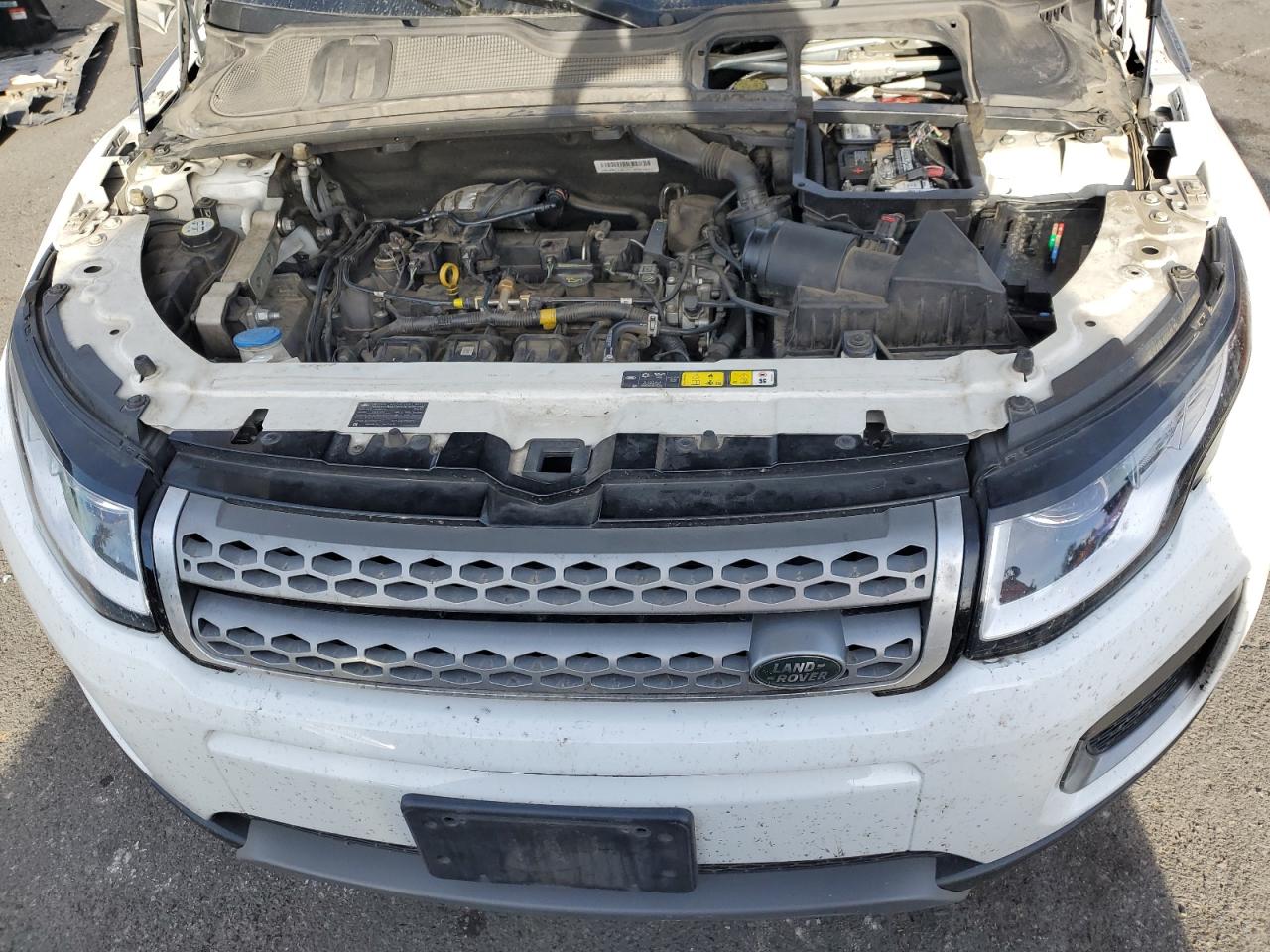 2016 Land Rover Range Rover - Image 12