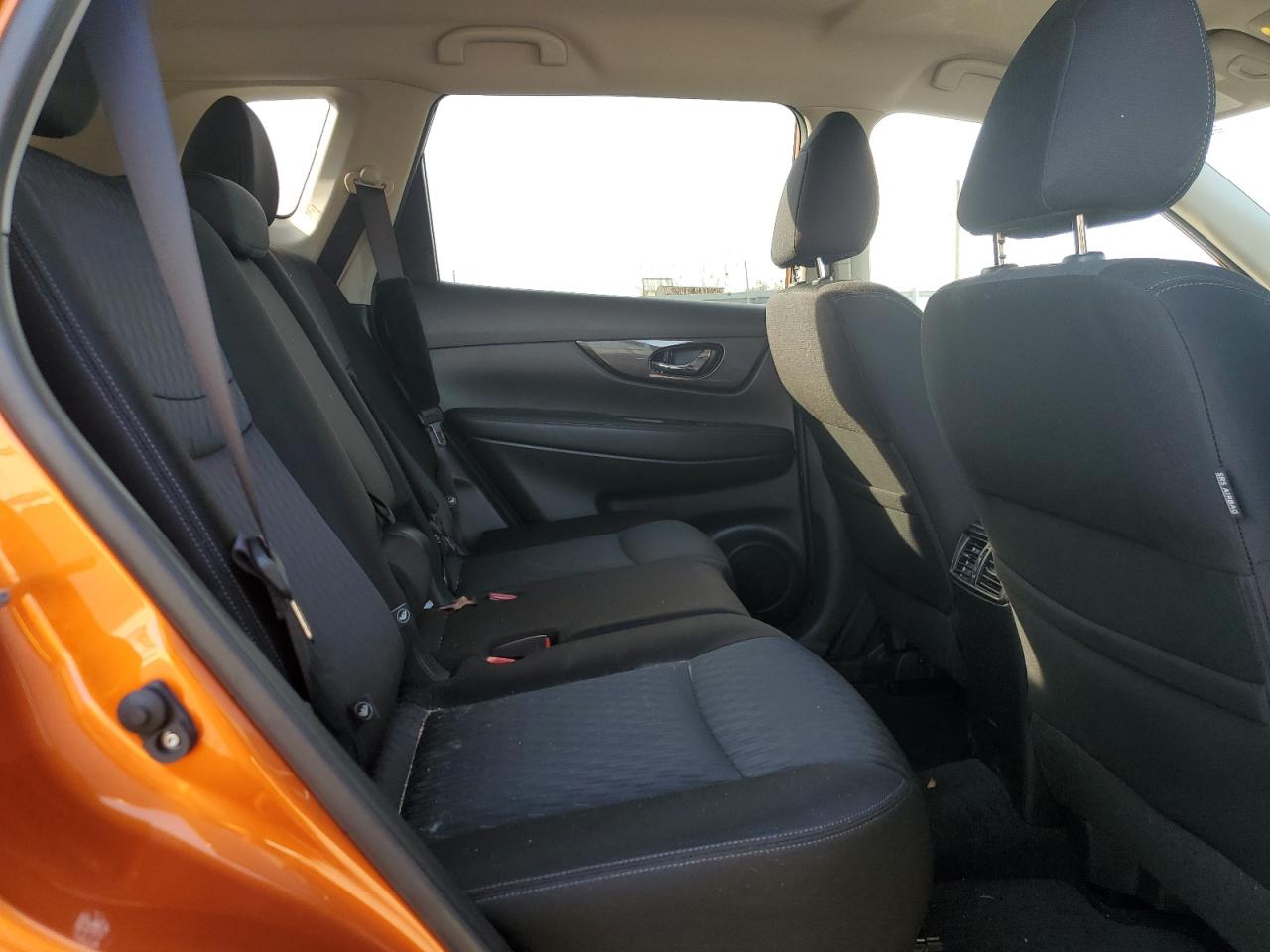 2019 Nissan Rogue - Image 11