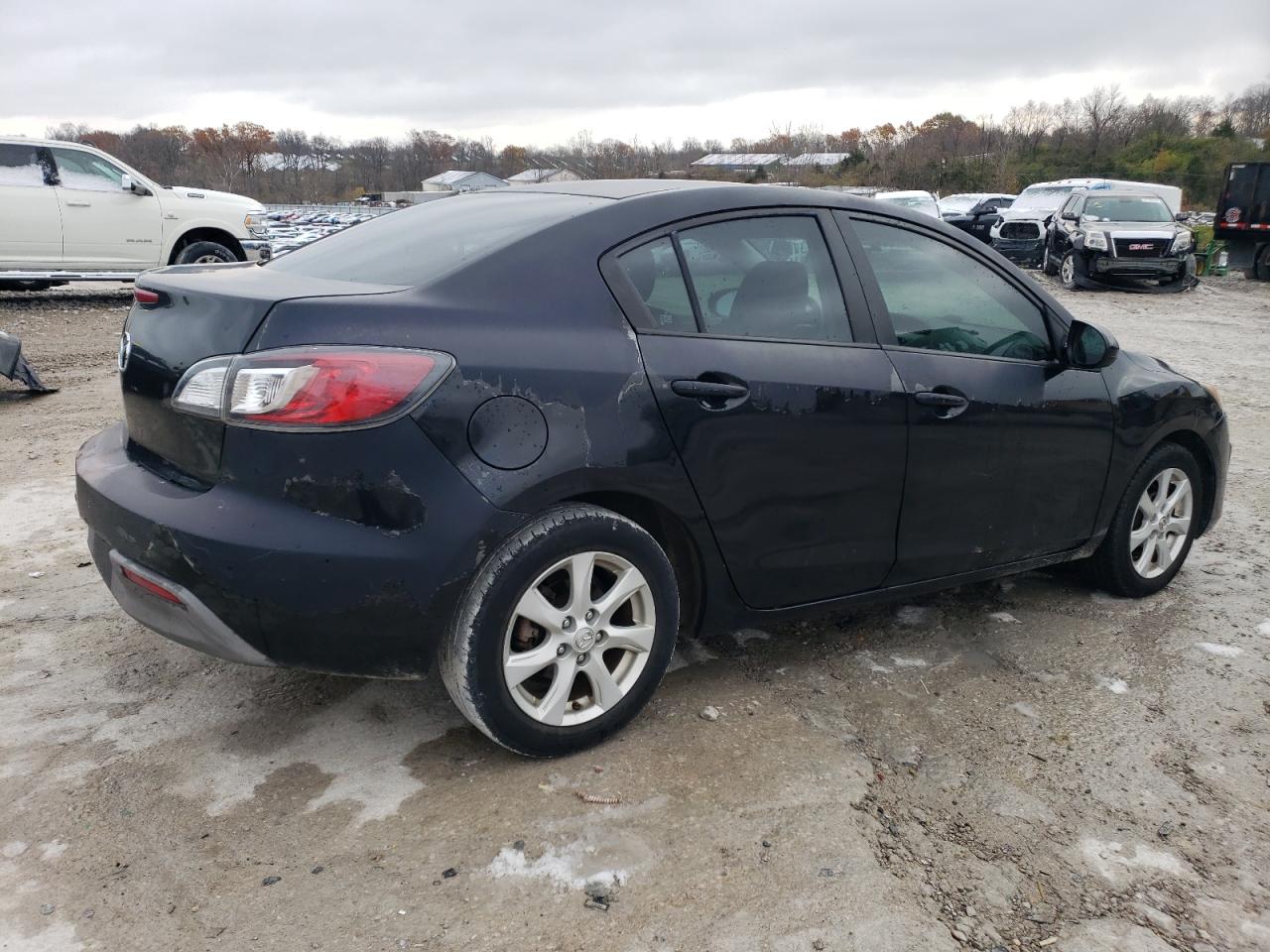 2011 Mazda 3 I VIN: JM1BL1VF4B1357200 Lot: 81357514