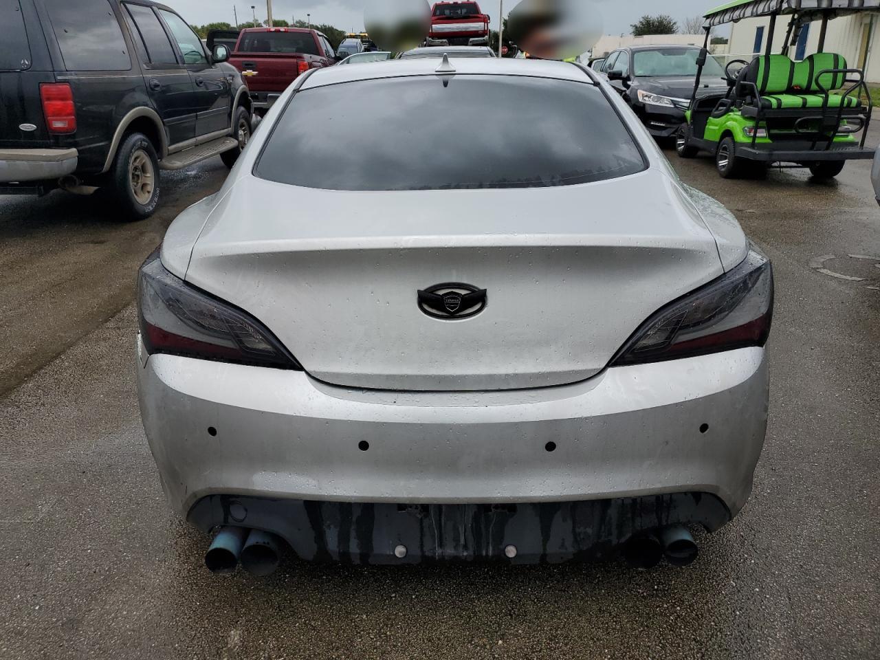 2013 Hyundai Genesis - Image 6