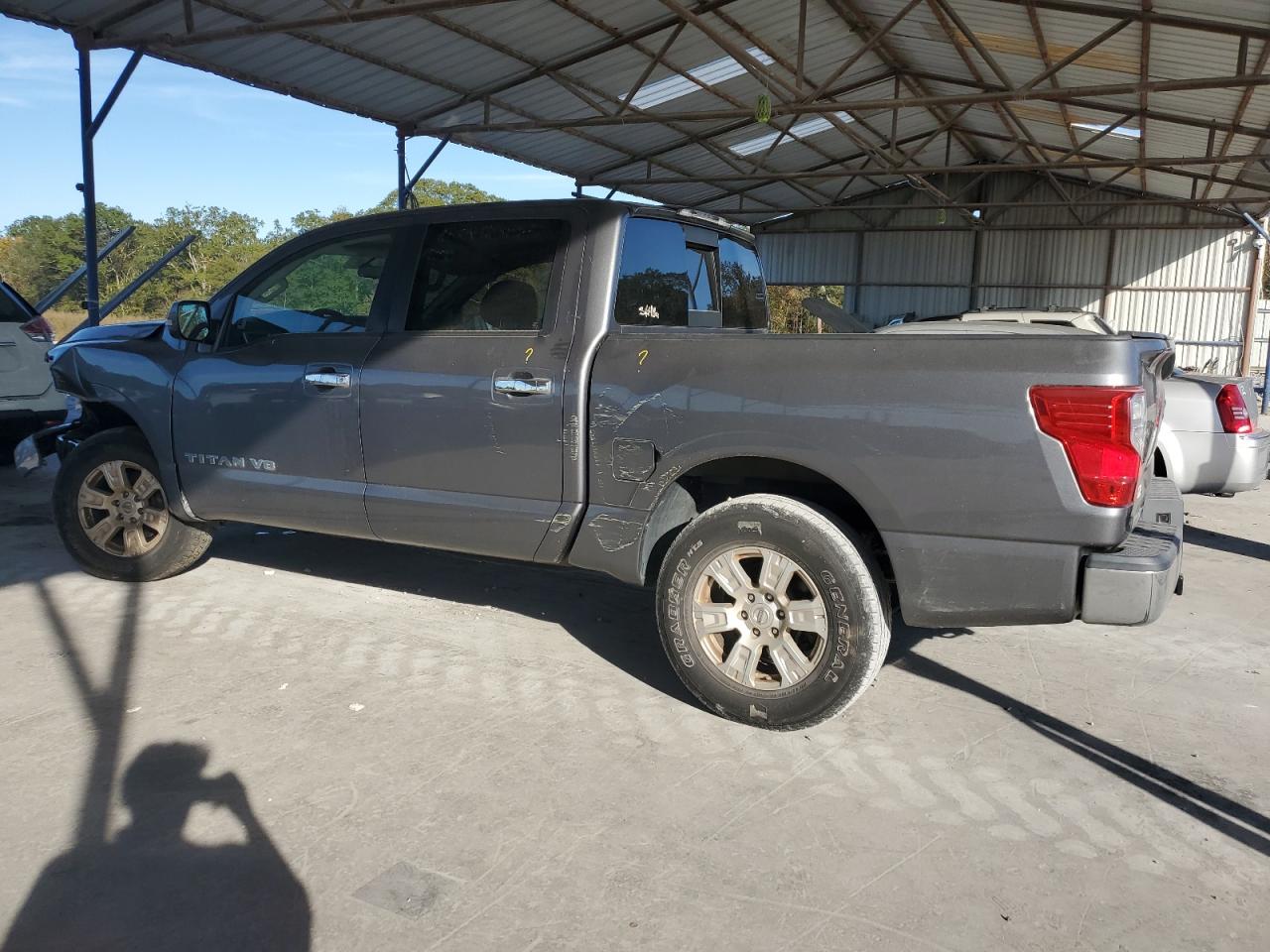 VIN 1N6AA1EJ4JN500513 2018 NISSAN TITAN no.2