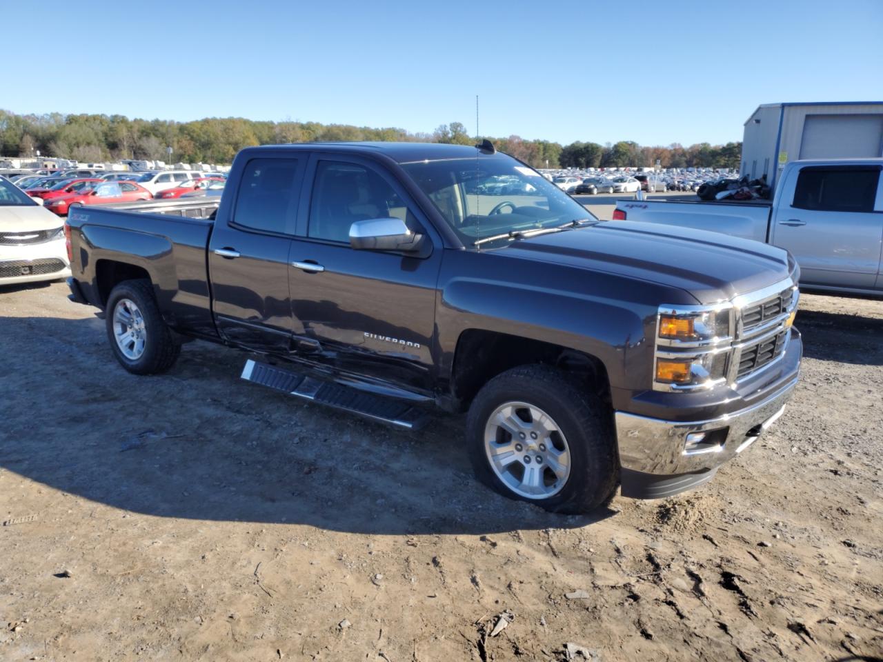 2015 Chevrolet Silverado - Image 4