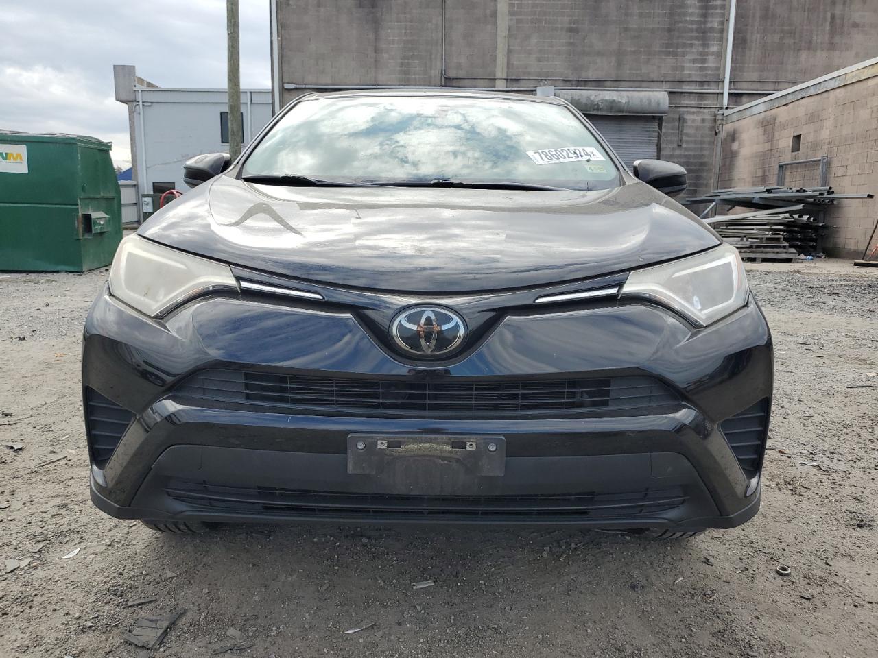 2017 Toyota RAV 4 - Image 5