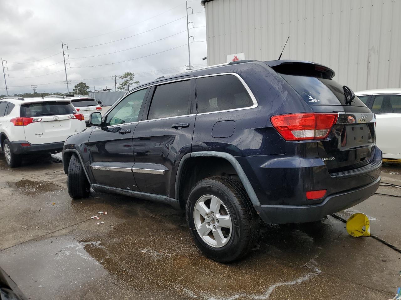 2011 Jeep Grand Cherokee - Image 2