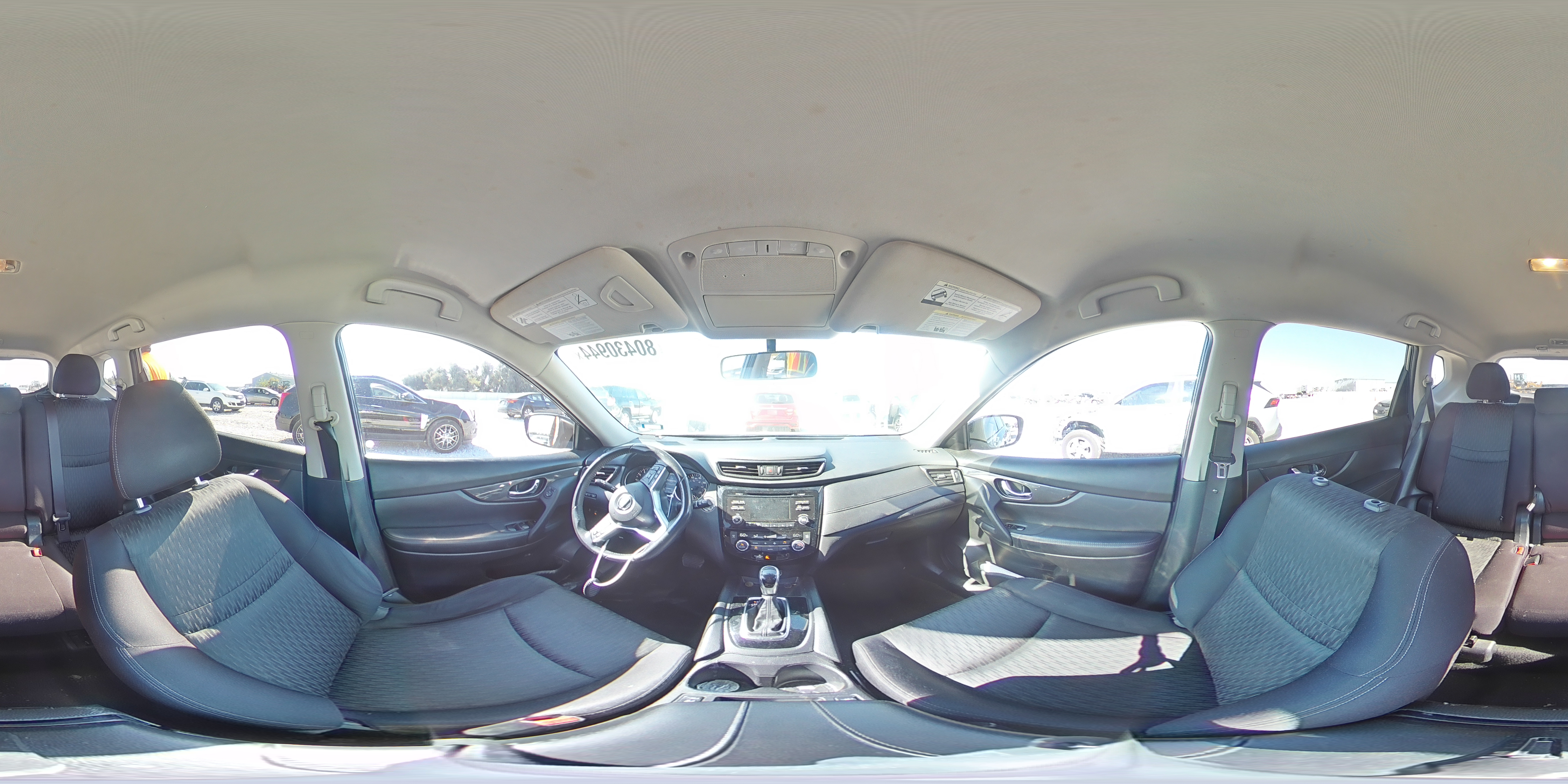 2017 Nissan Rogue - Image 14