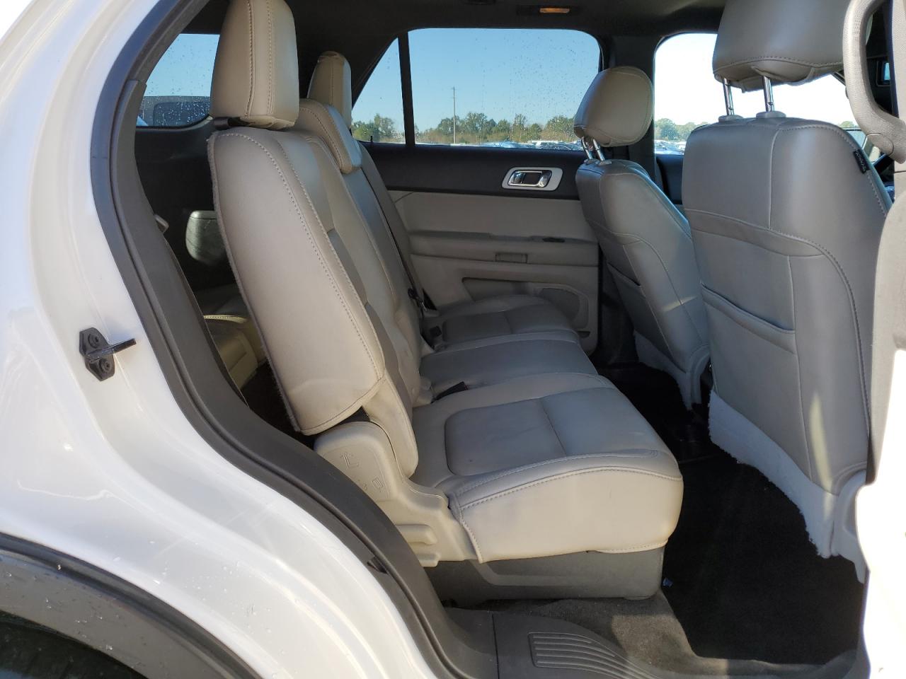 2013 Ford Explorer - Image 11