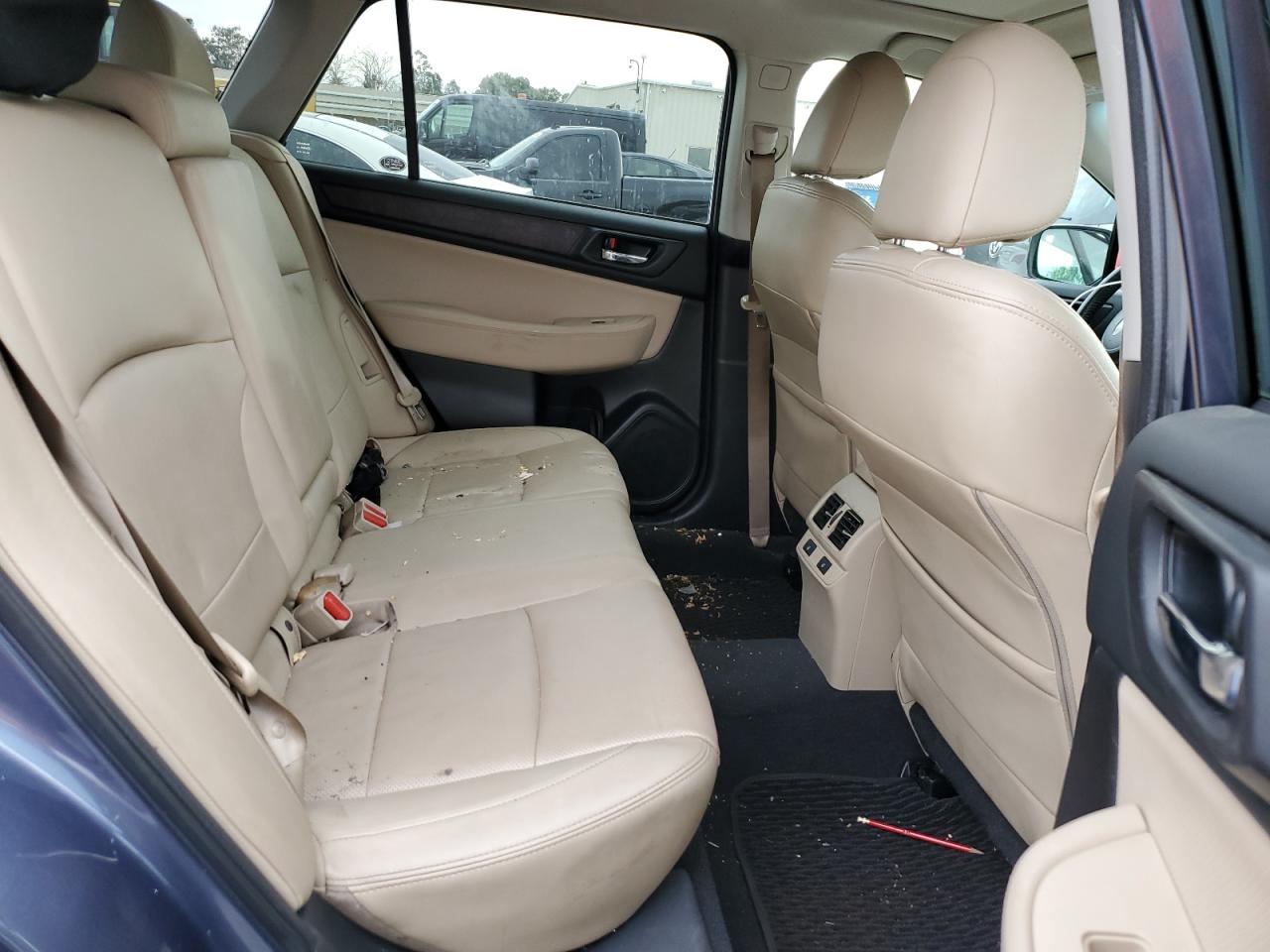 2016 Subaru Outback - Image 10