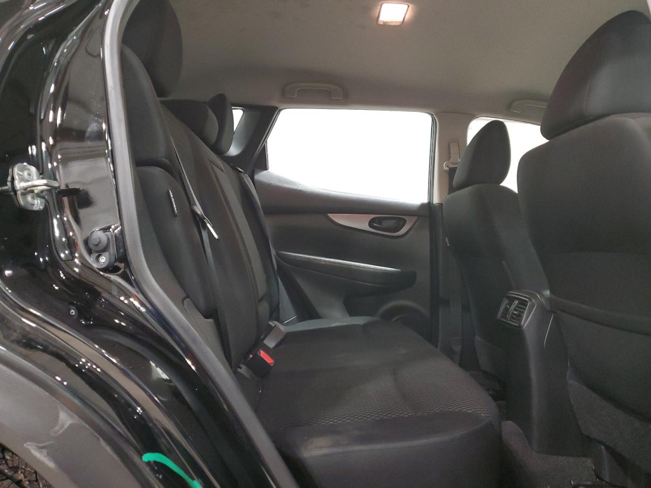 2020 Nissan Rogue - Image 11