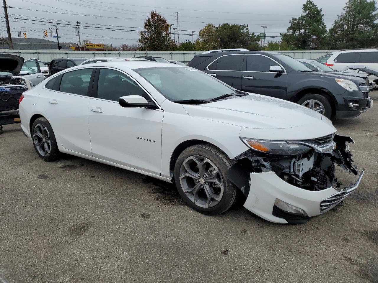 VIN 1G1ZD5ST8PF211253 2023 CHEVROLET MALIBU no.4