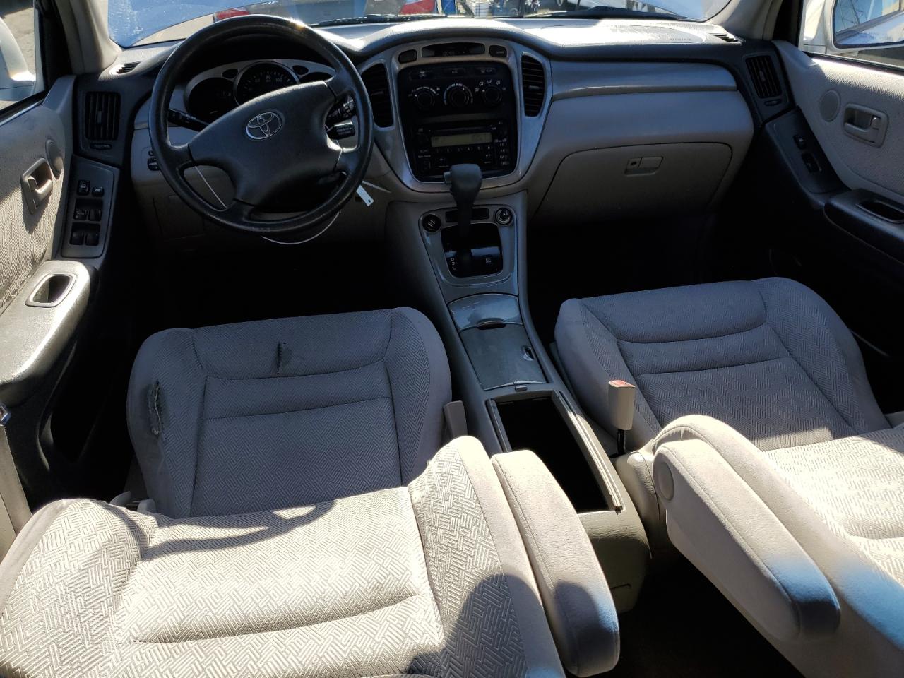 2002 Toyota Highlander - Image 8