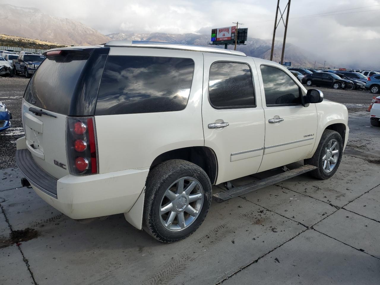 2014 GMC Yukon - Image 3