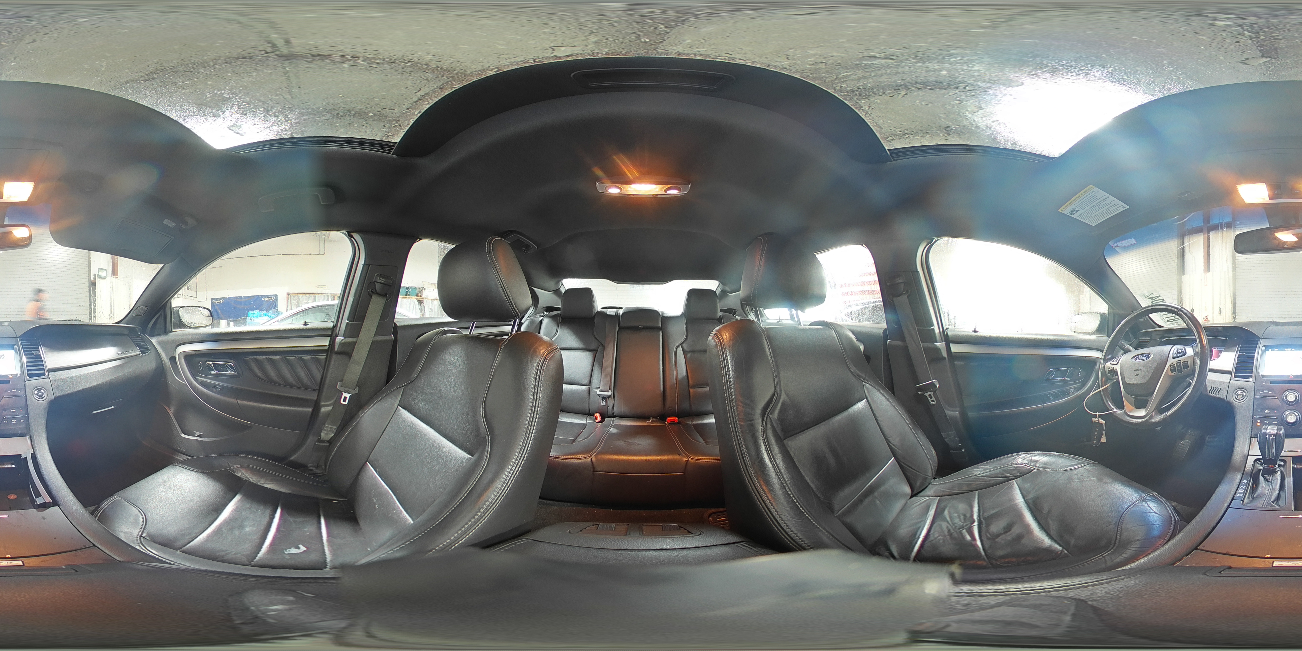 2016 Ford Taurus - Image 14