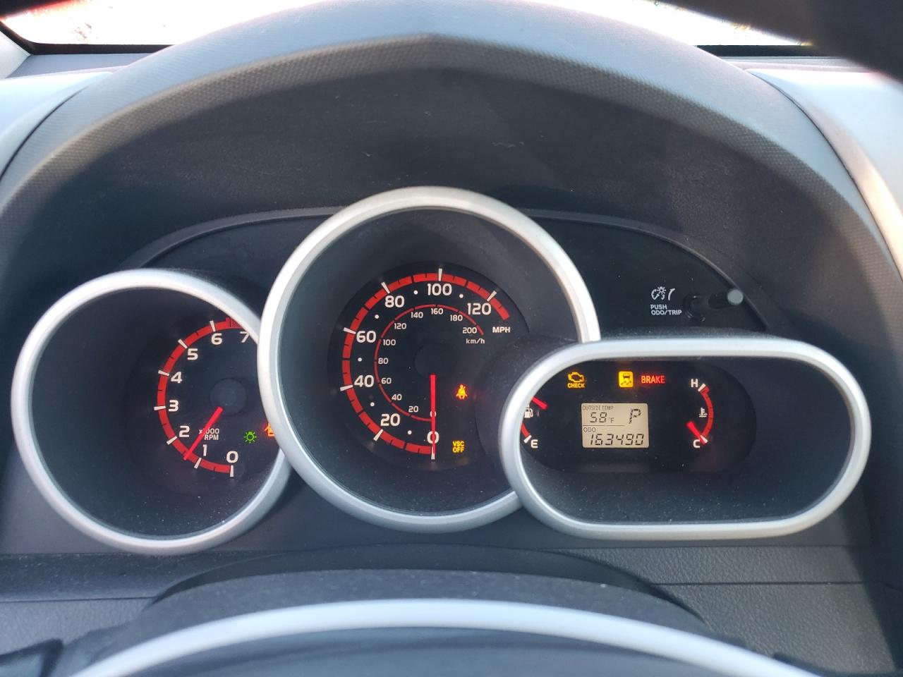 2009 Pontiac Vibe - Image 9