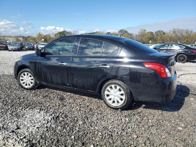  NISSAN VERSA 2018 Czarny