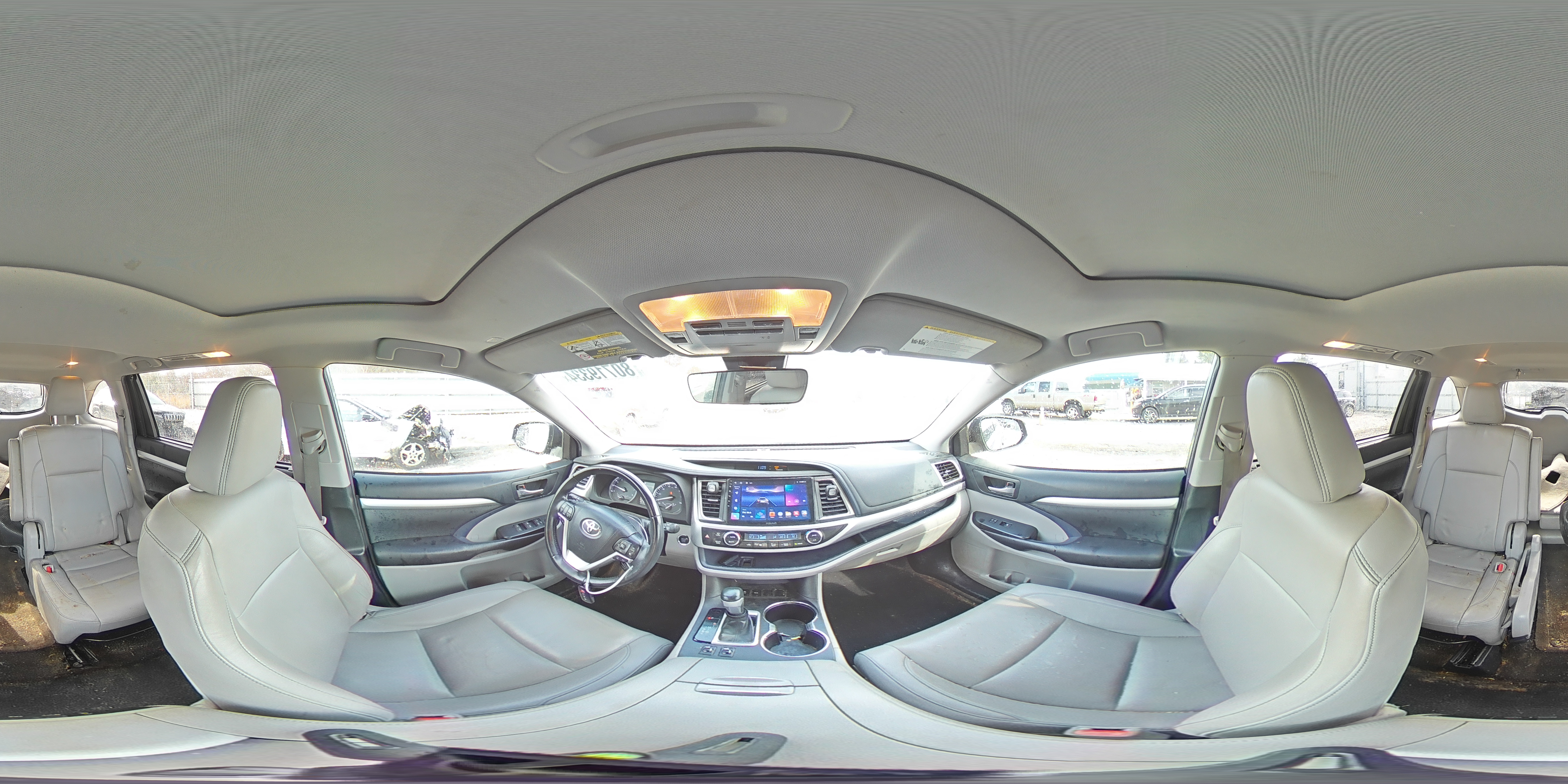 2019 Toyota Highlander - Image 14