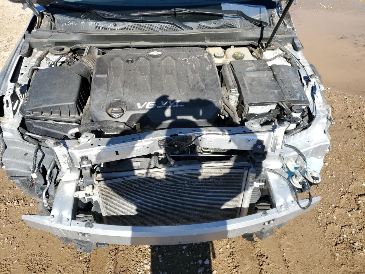 2016 Chevrolet Impala - Image 13