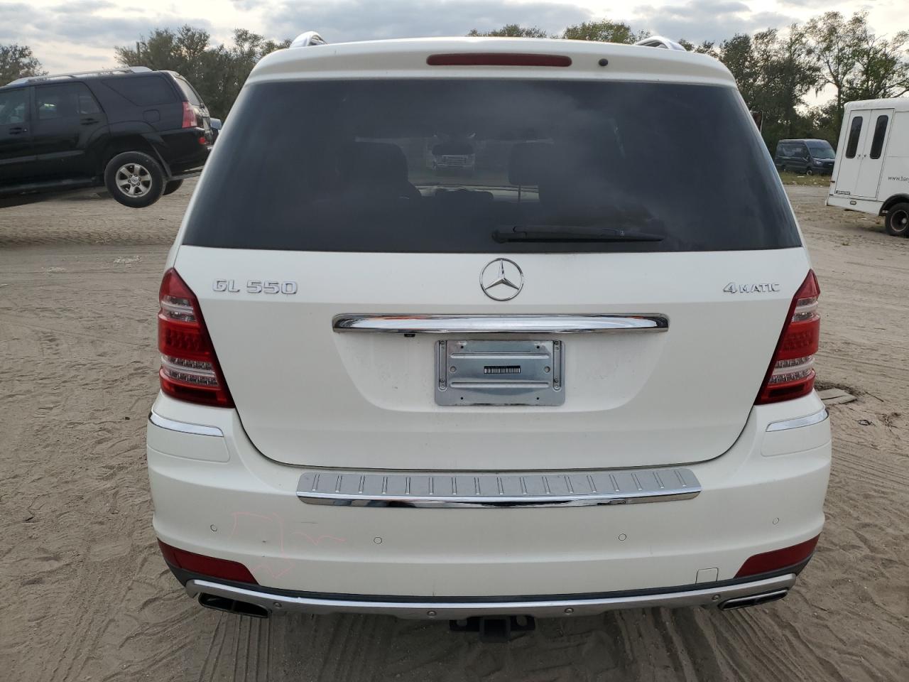 2011 Mercedes-Benz Gl 550 4Matic VIN: 4JGBF8GE5BA715551 Lot: 81619884