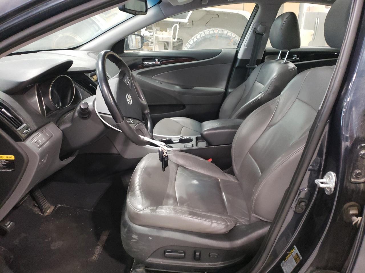 2013 Hyundai Sonata - Image 7