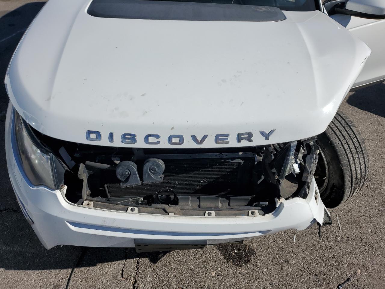 2015 Land Rover Discovery - Image 12